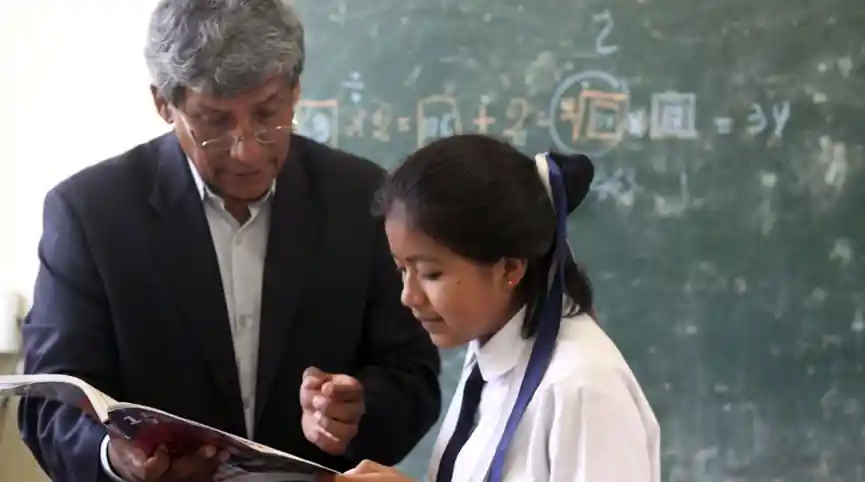 Cuanto gana un profesor en Bolivia